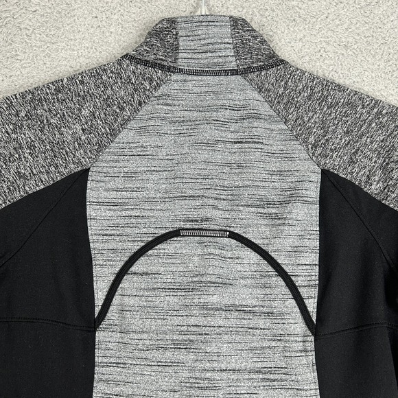 Athleta Pullover Womens Medium Gray Black Quarter Zip Stretch Running Thumbholes - Picture 10 of 11
